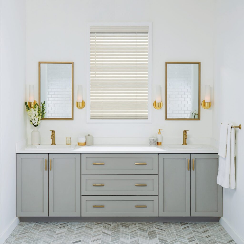 EverWood® Alternative Wood Blinds with LiteRise® cordless lift on a bathroom window
